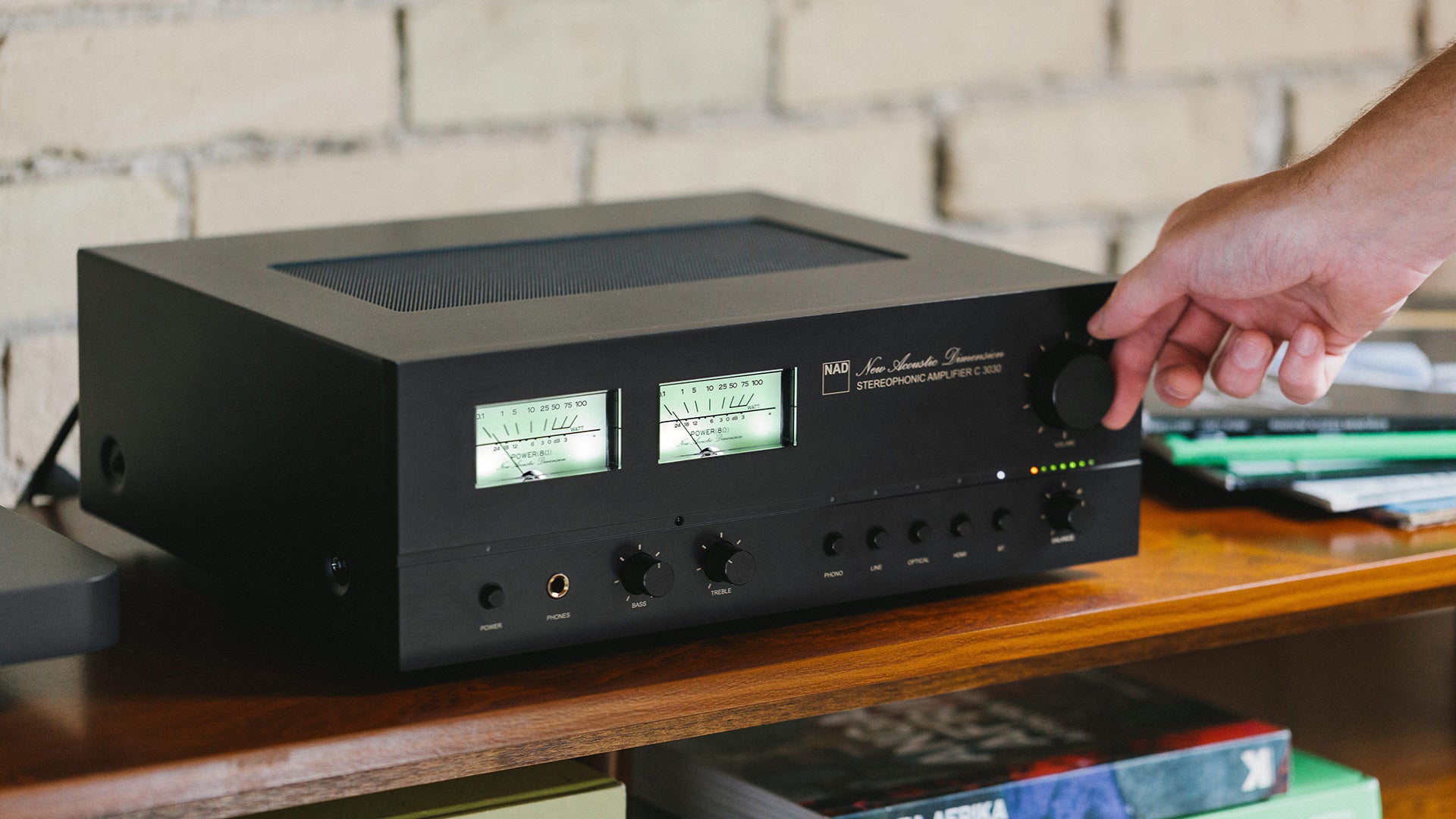 C 3030 - AMPLIFICATEUR INTÉGRÉ STÉRÉO 